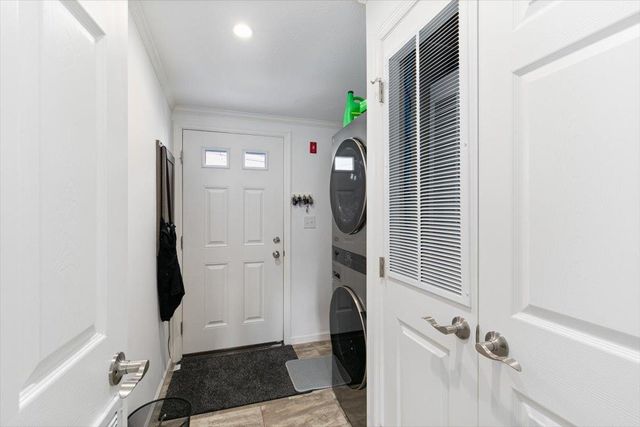 83 Caddy Drive, Salem, NH 03079