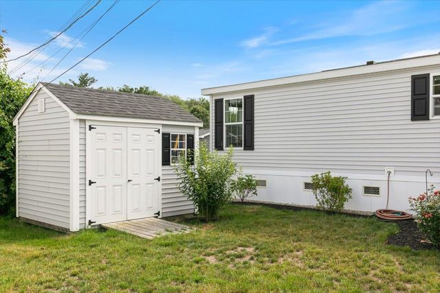 83 Caddy Drive, Salem, NH 03079