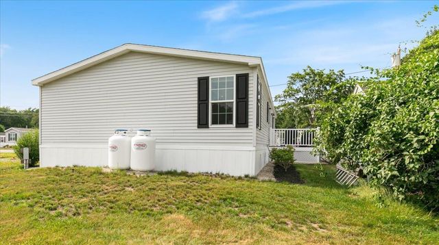 83 Caddy Drive, Salem, NH 03079