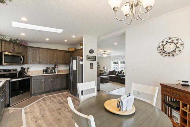 83 Caddy Drive, Salem, NH 03079