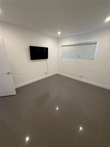 13105 Ixora Ct 107, North Miami, FL 33181