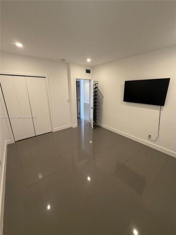 13105 Ixora Ct 107, North Miami, FL 33181