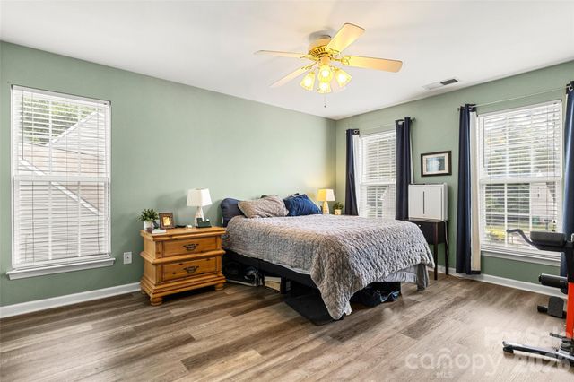 1315 Red Tallen Court, Charlotte, NC 28214
