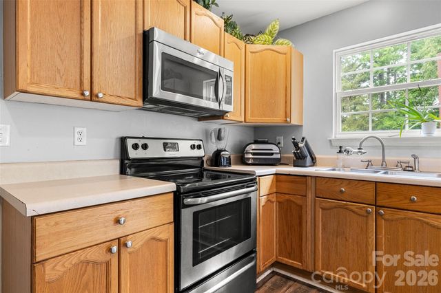1315 Red Tallen Court, Charlotte, NC 28214