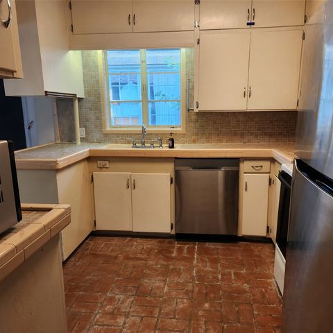 1907 N Bell Avenue, Denton, TX 76209