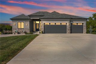 810 Eve Orchid Drive, Greenwood, MO 64034