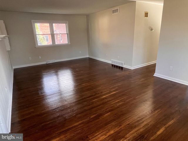 2 MAIN AVE, Wilmington, DE 19804