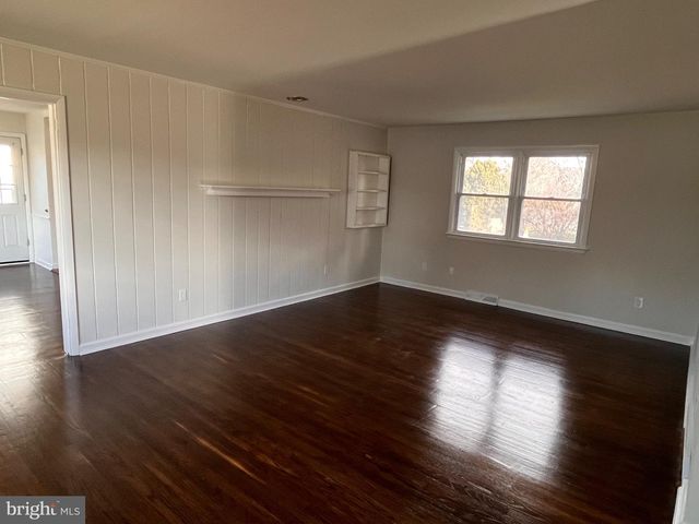 2 MAIN AVE, Wilmington, DE 19804