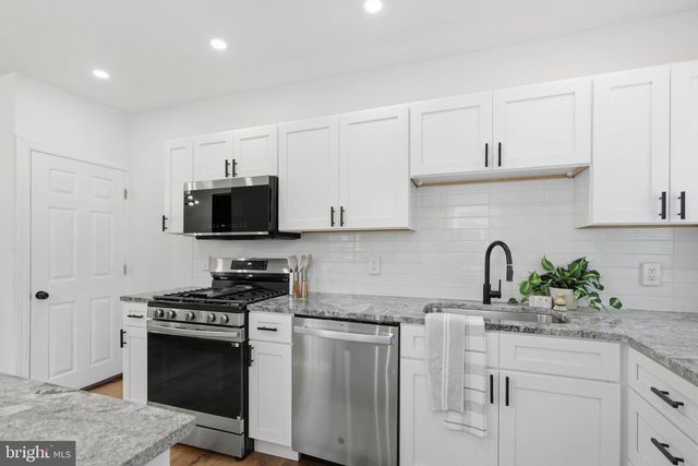 652 HEBRANK ST, Lancaster, PA 17603