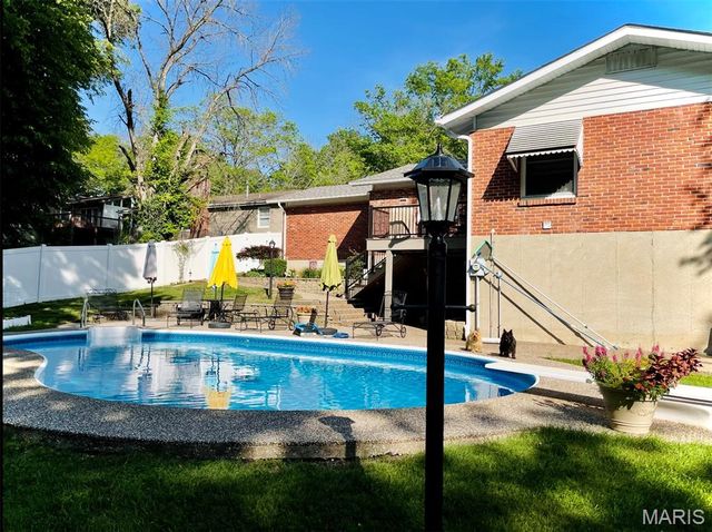 4325 Tanglebrook Drive, Black Jack, MO 63033