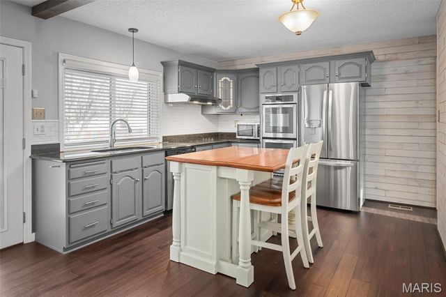 4325 Tanglebrook Drive, Black Jack, MO 63033