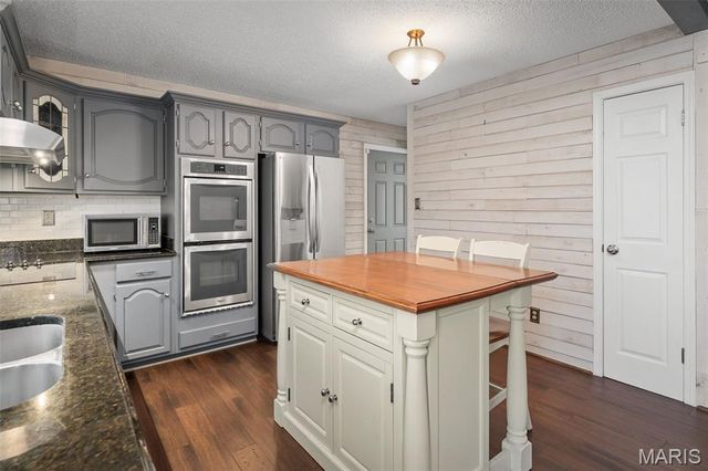 4325 Tanglebrook Drive, Black Jack, MO 63033