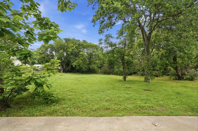 510 W Willingham Street, Cleburne, TX 76033