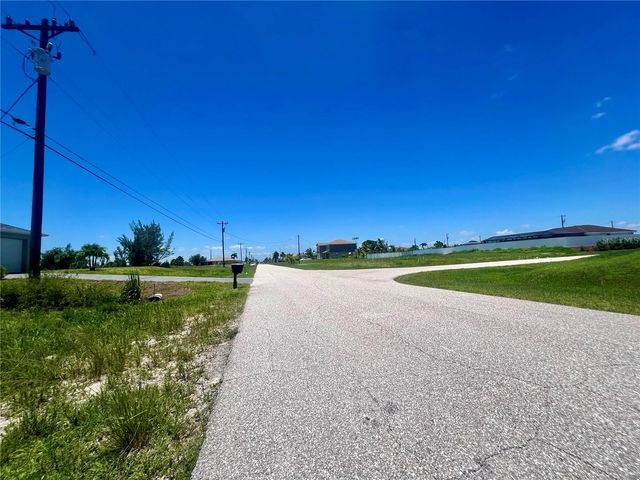 2110 NW 6TH PLACE, Cape Coral, FL 33993