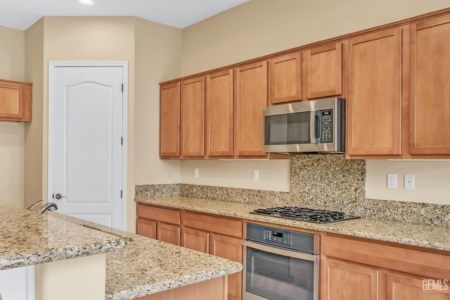 5815 Chadwick Hills Court, Bakersfield, CA 93306