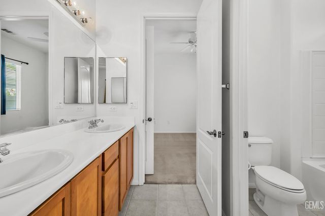5815 Chadwick Hills Court, Bakersfield, CA 93306