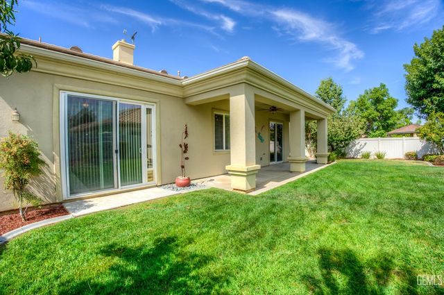5815 Chadwick Hills Court, Bakersfield, CA 93306