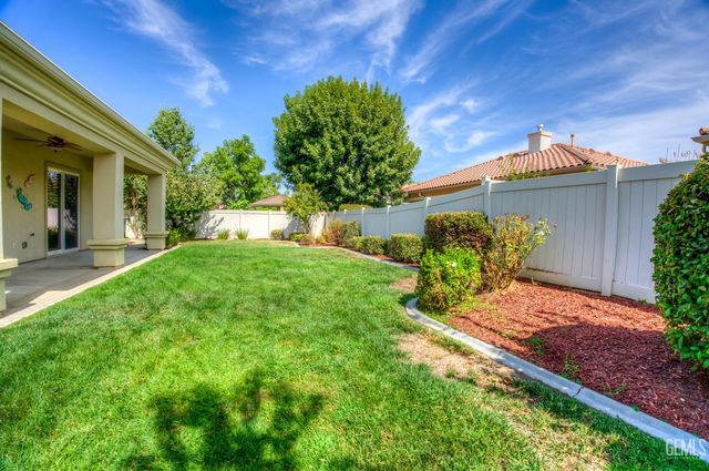 5815 Chadwick Hills Court, Bakersfield, CA 93306
