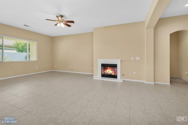 5815 Chadwick Hills Court, Bakersfield, CA 93306