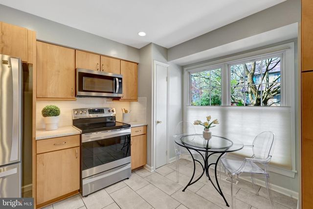 9607 SCOTCH HAVEN DR, Vienna, VA 22181