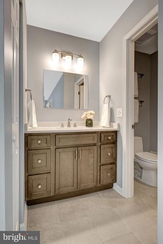 9607 SCOTCH HAVEN DR, Vienna, VA 22181