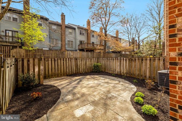 9607 SCOTCH HAVEN DR, Vienna, VA 22181