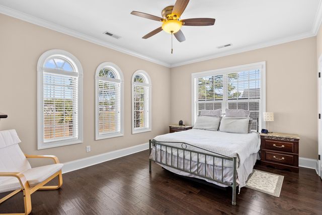 528 Walcott Dr., Myrtle Beach, SC 29579