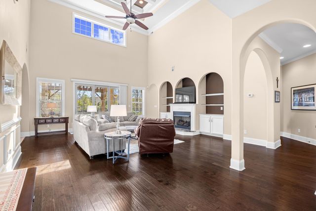 528 Walcott Dr., Myrtle Beach, SC 29579