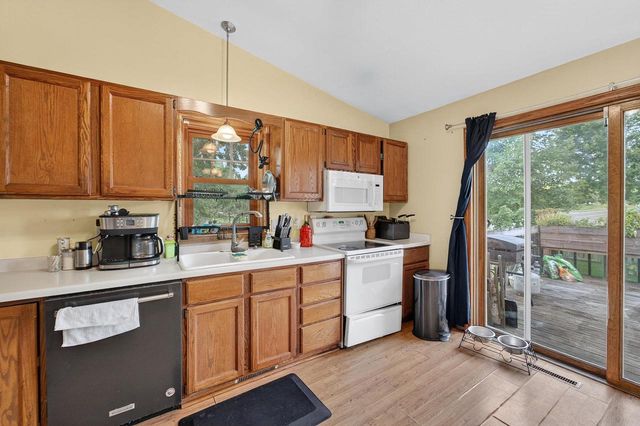 604 Robin Drive, Sun Prairie, WI 53590