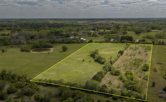 1 Dairy Farm Road, Chappell Hill, TX 77426