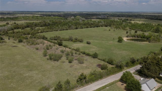 1 Dairy Farm Road, Chappell Hill, TX 77426