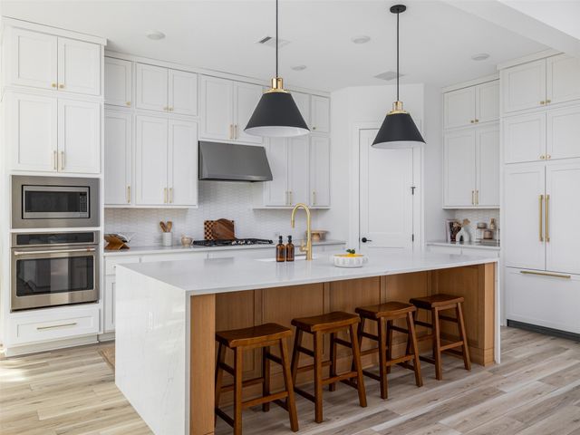 1308 Pink Granite BLVD, Dripping Springs, TX 78620