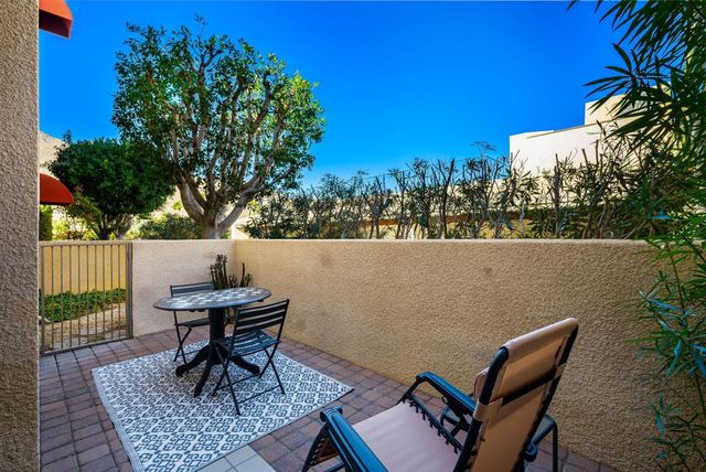 255 S Avenida Caballeros 302, Palm Springs, CA 92262
