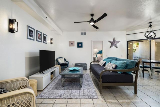 255 S Avenida Caballeros 302, Palm Springs, CA 92262