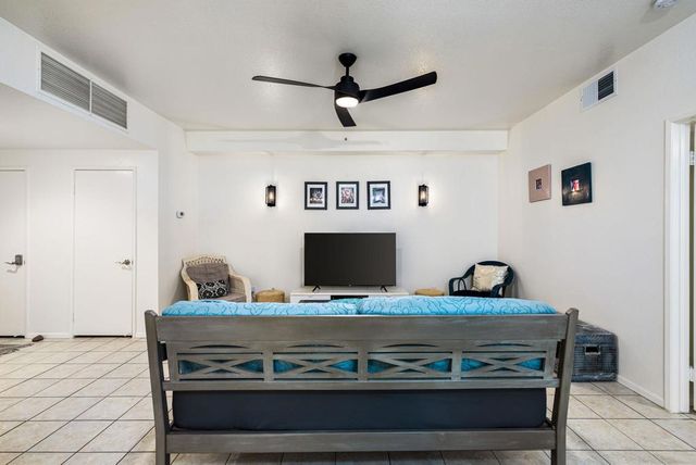 255 S Avenida Caballeros 302, Palm Springs, CA 92262