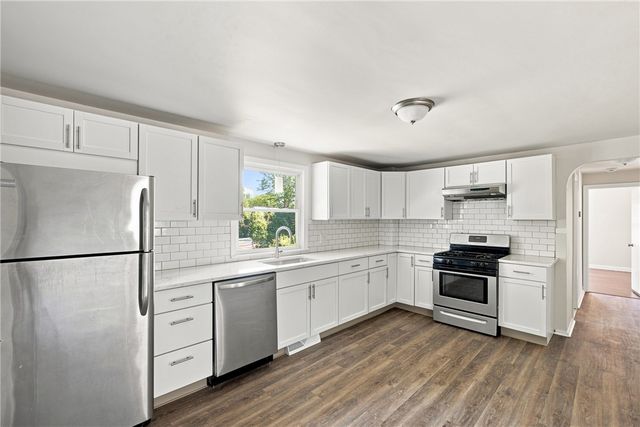 9 Atlantic Avenue, North Providence, RI 02904