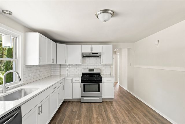 9 Atlantic Avenue, North Providence, RI 02904