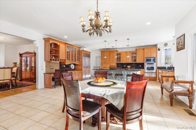 3 Vandalay Court, Scarsdale, NY 10583