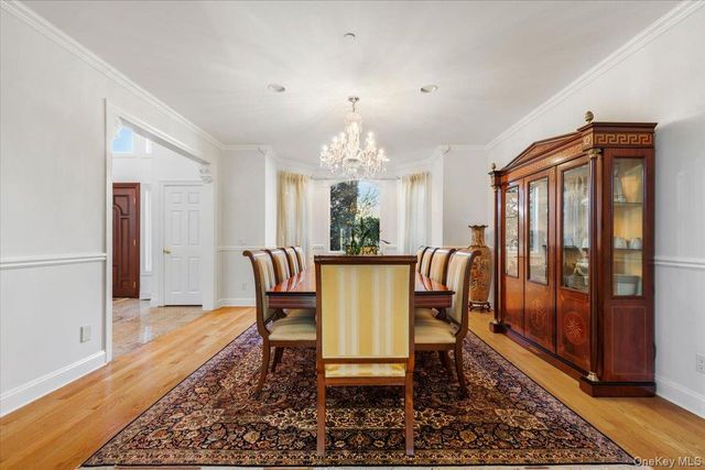 3 Vandalay Court, Scarsdale, NY 10583