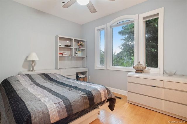 3 Vandalay Court, Scarsdale, NY 10583