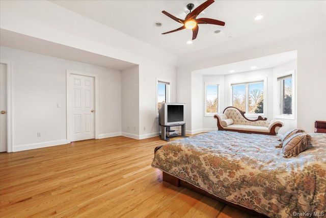 3 Vandalay Court, Scarsdale, NY 10583