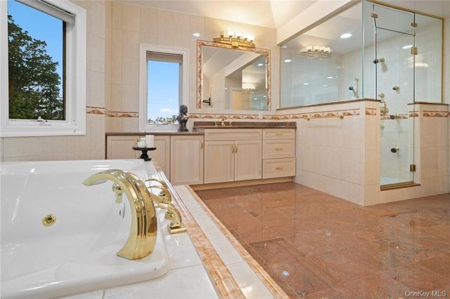 3 Vandalay Court, Scarsdale, NY 10583