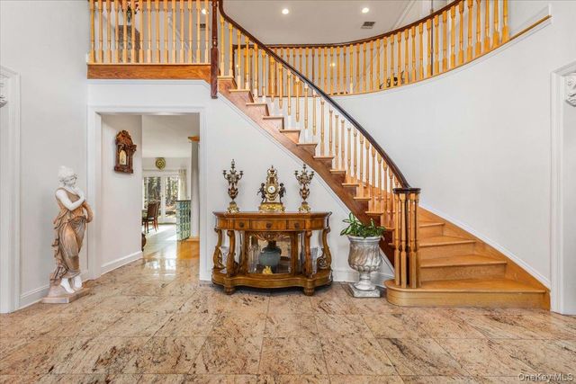 3 Vandalay Court, Scarsdale, NY 10583