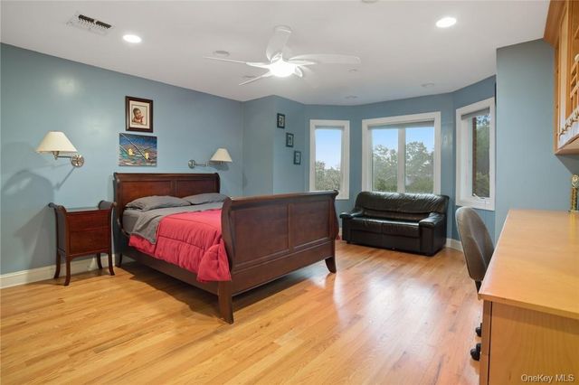 3 Vandalay Court, Scarsdale, NY 10583