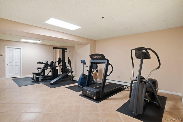 3 Vandalay Court, Scarsdale, NY 10583