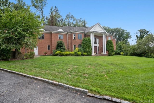 3 Vandalay Court, Scarsdale, NY 10583