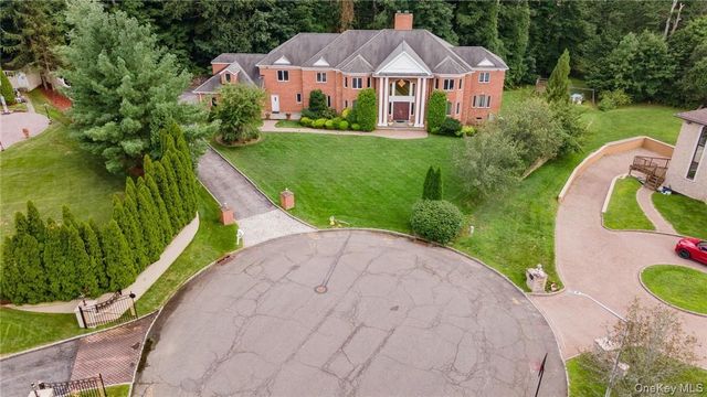 3 Vandalay Court, Scarsdale, NY 10583