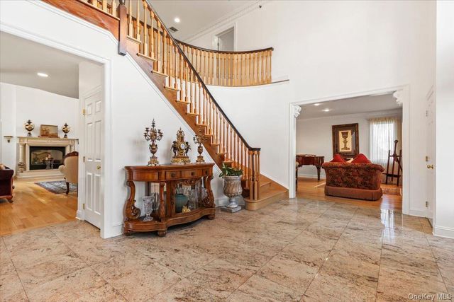 3 Vandalay Court, Scarsdale, NY 10583