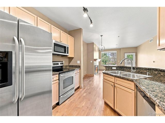 9079 E Panorama Cir 414, Englewood, CO 80112