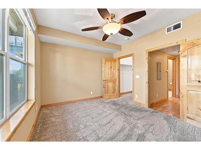 9079 E Panorama Cir 414, Englewood, CO 80112